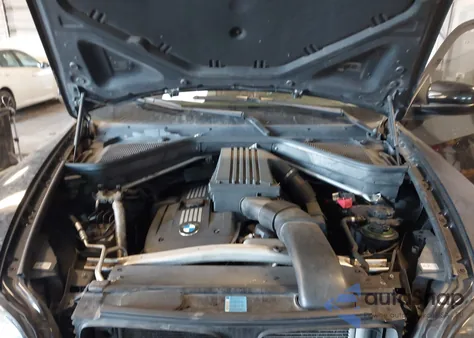 2010 BMW X5 xDrive30I z USA, uszkodzony, nr VIN 5UXFE4C50AL382376